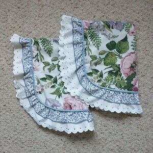 Vtg WAVERLY Standard Pillow Shams Flower Ruffle Eyelets Pair 2x Shabby Chic